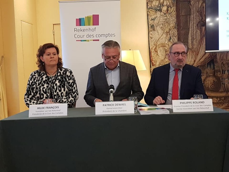 Remise du 176e cahier de la Cour des Comptes Remise du 176e cahier de la Cour des Comptes